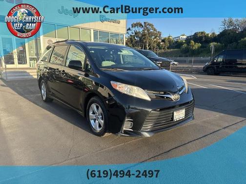 2018 Toyota Sienna LE