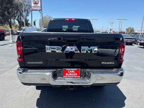 Diamond Black 2026 RAM 2500 Big Horn Crew Cab 4x4 6'4' Box