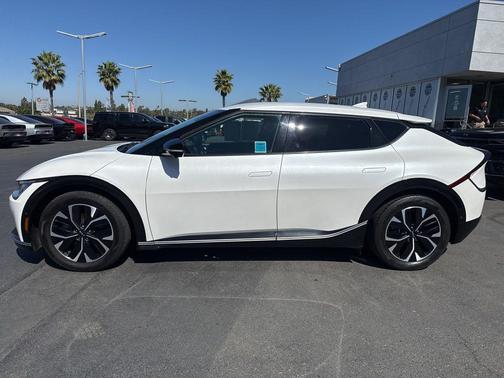 2022 Kia EV6 Wind