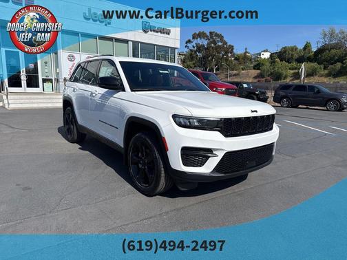 Bright White Clearcoat 2023 Jeep Grand Cherokee Altitude