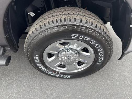 2025 RAM 2500 Tradesman Crew Cab 4x4 6'4' Box