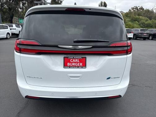 2025 Chrysler Pacifica L