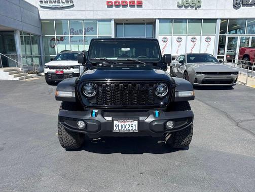 Black Clearcoat 2024 Jeep Wrangler 4xe Willys