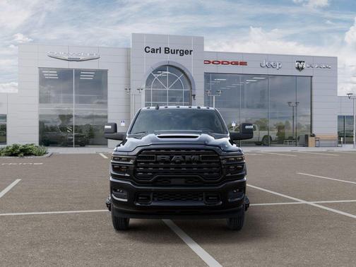 Diamond Black Crystal Pearlcoat 2026 RAM 3500 Limited Crew Cab 4x4 8' Box