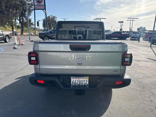 2020 Jeep Gladiator Overland