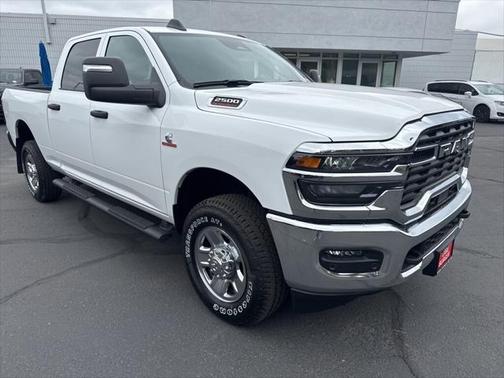2025 RAM 2500 Tradesman Crew Cab 4x4 6'4' Box
