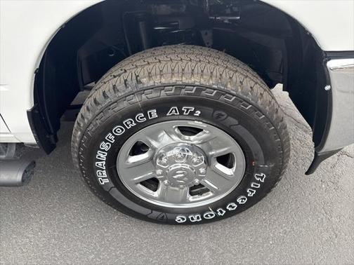 2025 RAM 2500 Tradesman Crew Cab 4x4 6'4' Box
