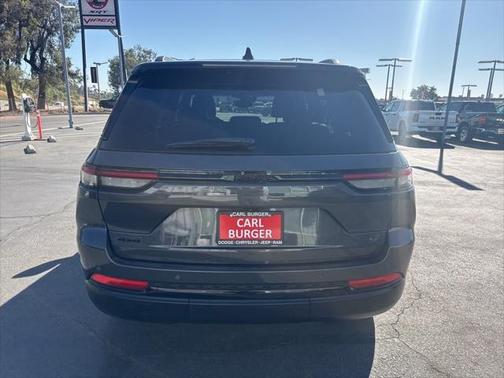 2024 Jeep Grand Cherokee Altitude