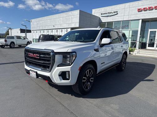 White Frost Tricoat 2023 GMC Yukon 4WD AT4