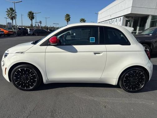 2024 FIAT 500e INSPI(RED) FWD