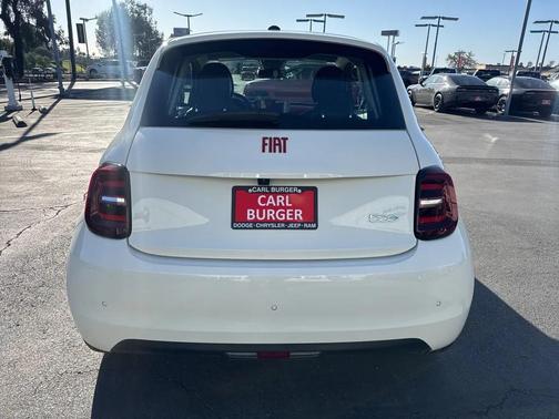2024 FIAT 500e INSPI(RED) FWD