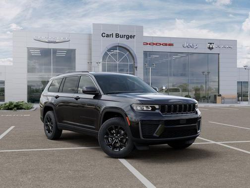 Diamond Black Crystal Pearlcoat 2026 Jeep Grand Cherokee L Altitude