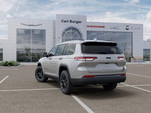 Silver Zynith 2026 Jeep Grand Cherokee L Altitude