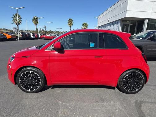2024 FIAT 500e INSPI(RED) FWD