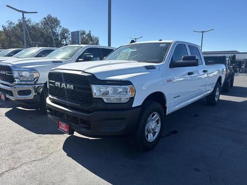 2021 RAM 2500 Tradesman Crew Cab 4x2 8' Box