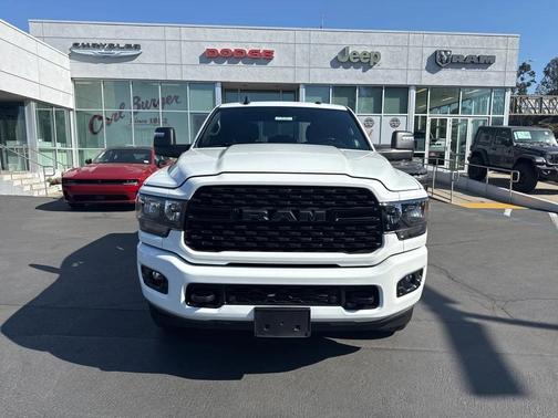 2024 RAM 2500 Big Horn Crew Cab 4x4 6'4' Box