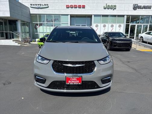 2025 Chrysler Pacifica L