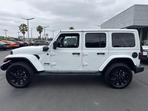 Bright White 2025 Jeep Wrangler 4xe Sahara