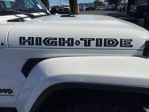 2025 Jeep Gladiator High Tide