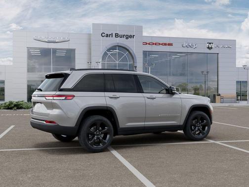 silver zynith 2026 Jeep Grand Cherokee Limited