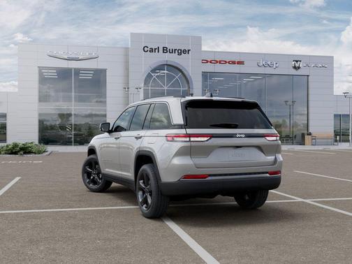 silver zynith 2026 Jeep Grand Cherokee Limited