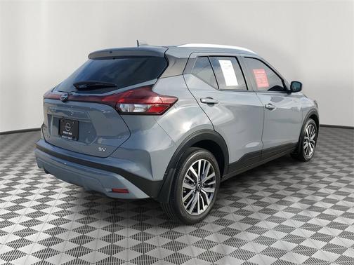 2023 Nissan Kicks SV