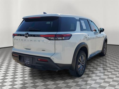 2024 Nissan Pathfinder S