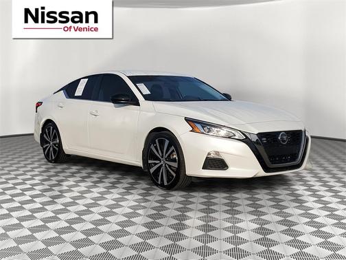 2022 Nissan Altima 2.5 SR