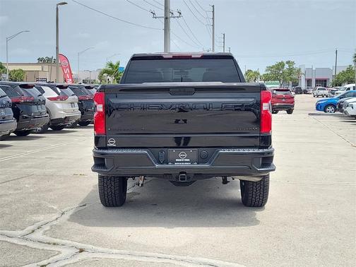 2022 Chevrolet Silverado 1500 Limited Custom Trail Boss
