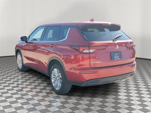 2024 Mitsubishi Outlander ES