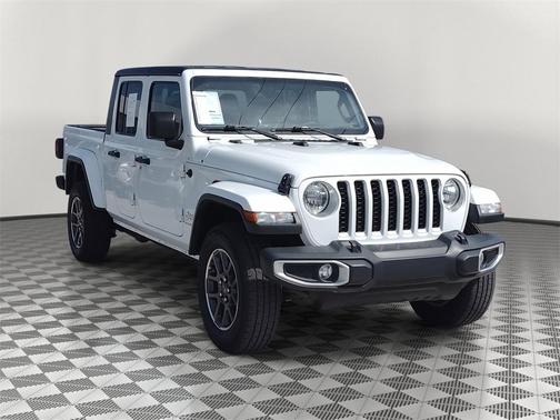 2023 Jeep Gladiator Overland
