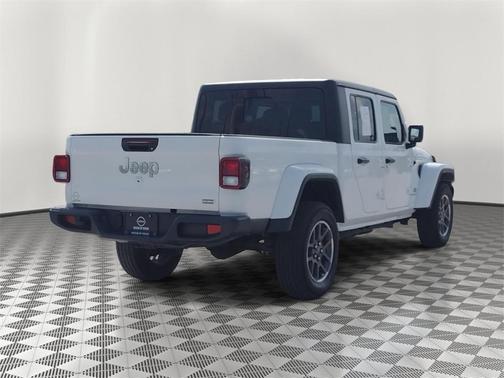 2023 Jeep Gladiator Overland