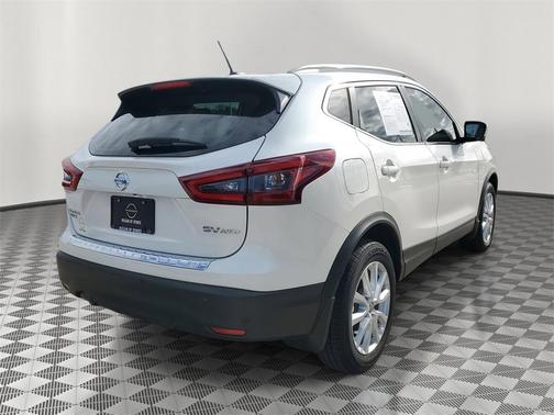 2022 Nissan Rogue Sport SV