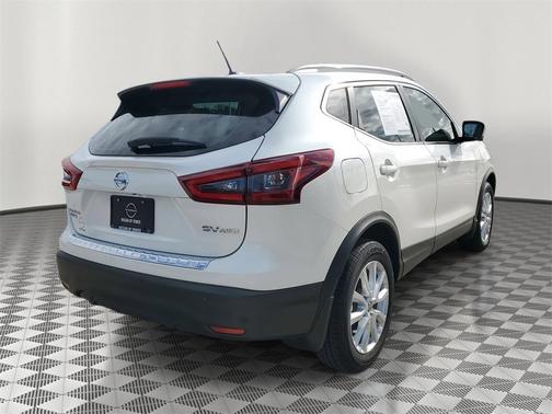 2022 Nissan Rogue Sport SV
