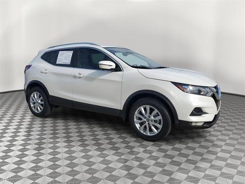 2022 Nissan Rogue Sport SV