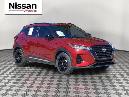 2022 Nissan Kicks SR