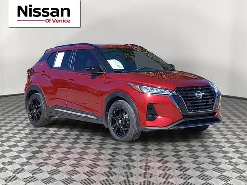 2022 Nissan Kicks SR
