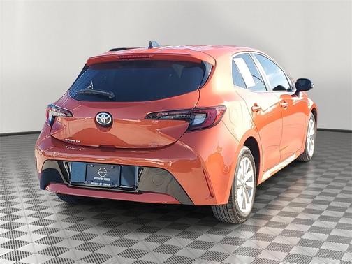 2026 Toyota Corolla Hatchback SE