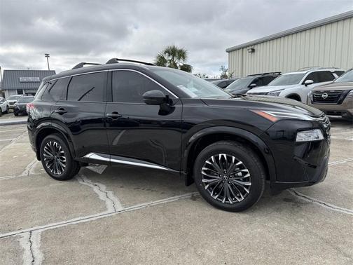 2025 Nissan Rogue Platinum