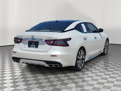 2023 Nissan Maxima Platinum