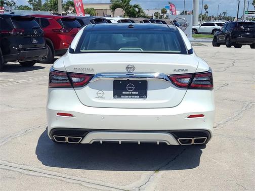 2023 Nissan Maxima Platinum