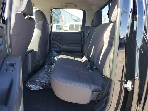 2025 Nissan Frontier S