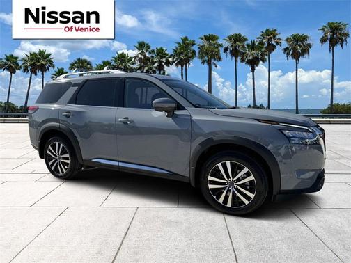 2025 Nissan Pathfinder Platinum