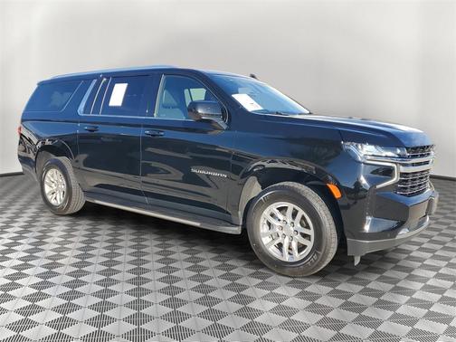 2023 Chevrolet Suburban LT