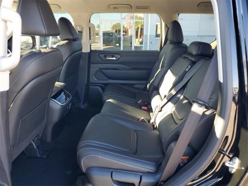 2026 Nissan Armada SV