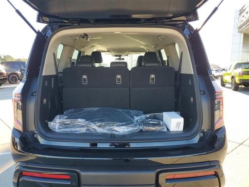 2026 Nissan Armada SV