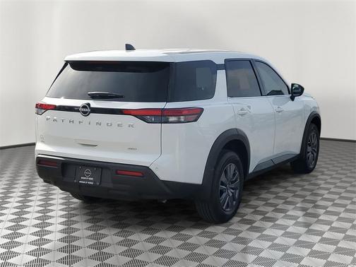 2025 Nissan Pathfinder S