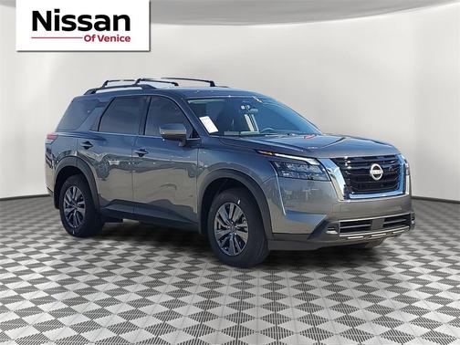 2025 Nissan Pathfinder SV
