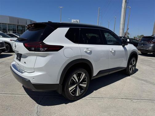 2025 Nissan Rogue SL