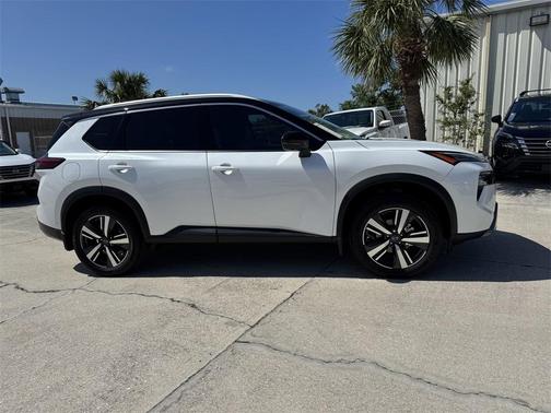 2025 Nissan Rogue SL